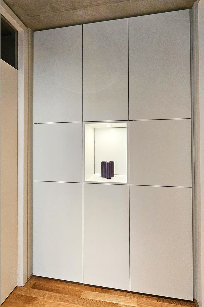 Einbauschrank nach Mass im Gästeflur