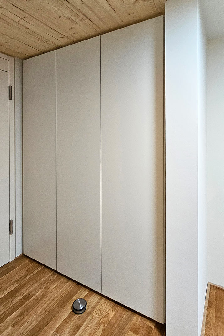 cleaner Stauschrank, push to open-Funktion